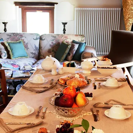 Bed & Breakfast Akasamia